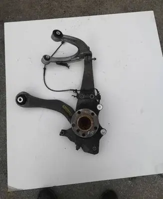 BMW 5 F10 F11 Front wheel hub