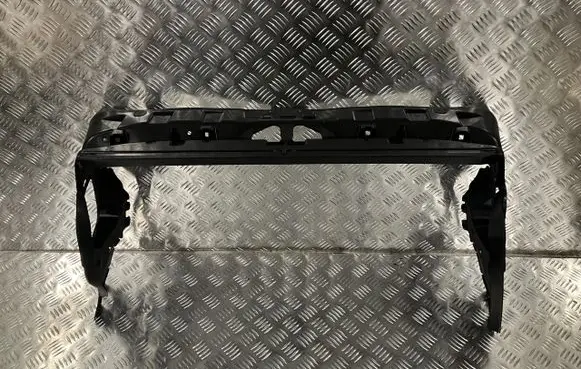 BMW X5 G05 Radiator trim 7421675