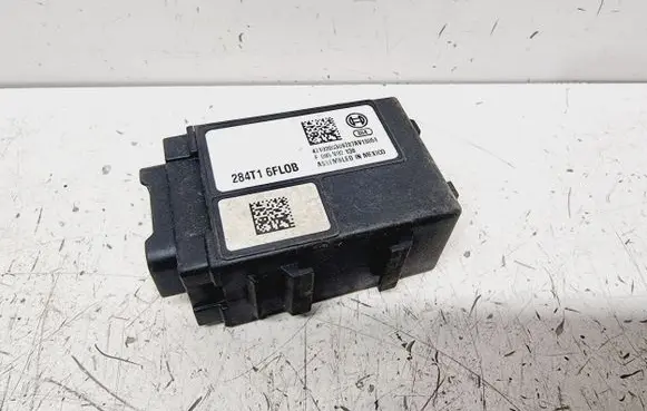 Nissan X-Trail T32 Gateway control module 284T16FL0B