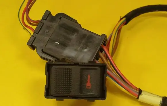 Audi A4 S4 B5 8D Central locking switch button 8L0962107A