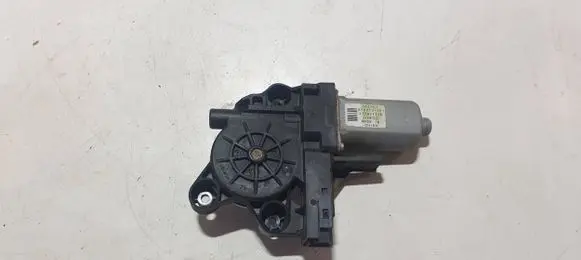 Volvo XC70 Front door window regulator motor 1174077B 061227 970713101