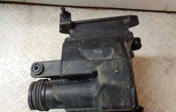 Air filter box