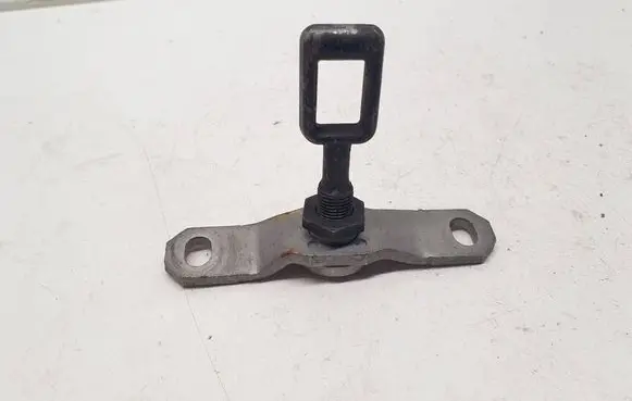 Volkswagen Touareg I Rear glass lock/latch 7L6845137C