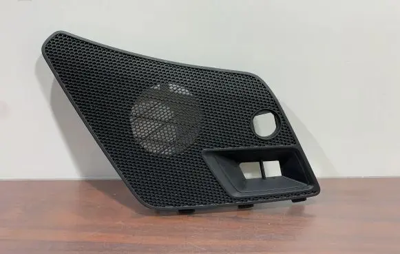 Side speaker trim/cover