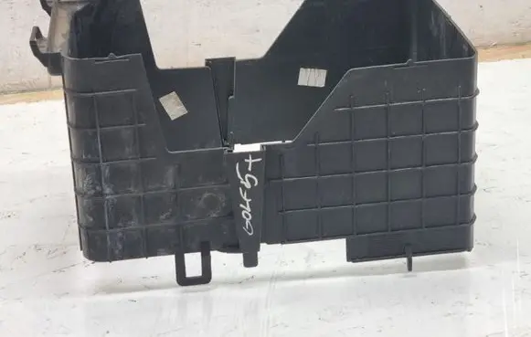 Volkswagen Golf Plus Battery box tray cover/lid 1K0915335C
