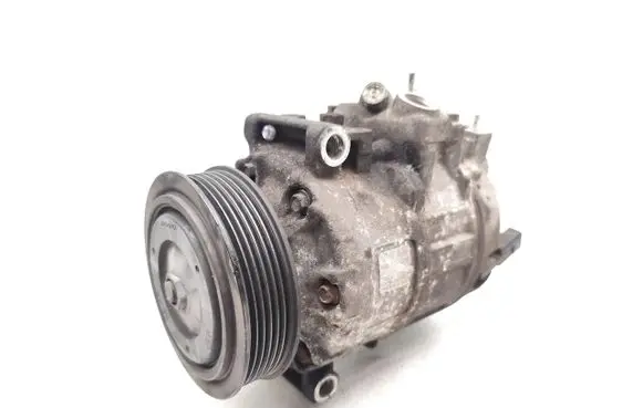 Volkswagen Golf V Air conditioning (A/C) compressor (pump) 1K0820803P
