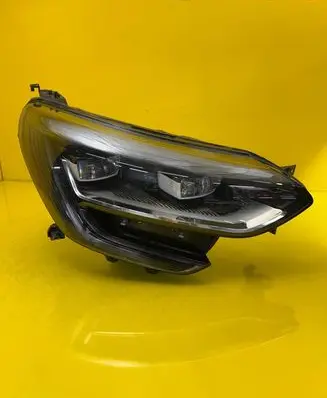 Renault Megane IV Headlight/headlamp 260100141R