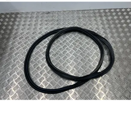 BMW X1 U11 Trunk rubber seal (body) 9450458