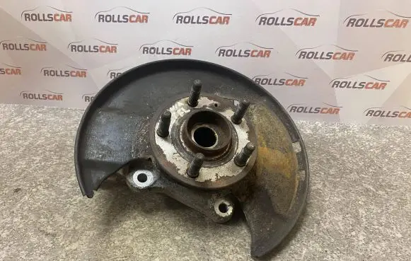 Opel Insignia A Front wheel hub spindle knuckle