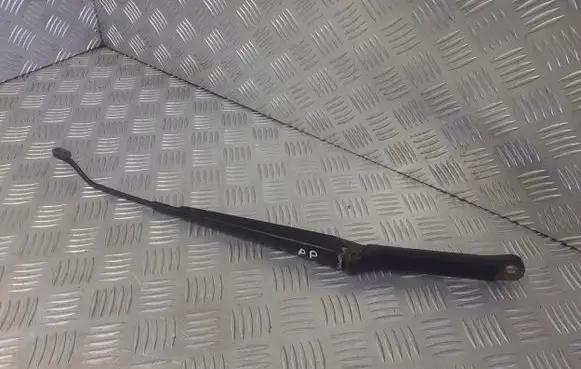 Toyota Avensis T220 Front wiper blade arm 85211-05051