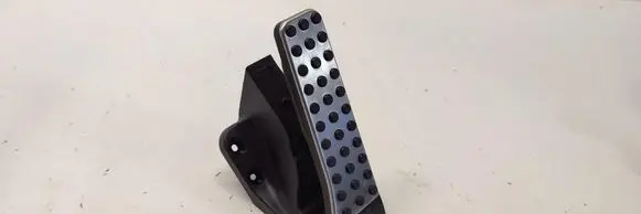 Mercedes-Benz GLC C253 Accelerator throttle pedal A2533000104