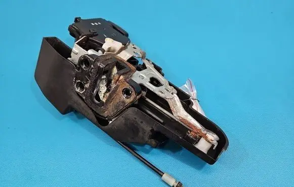 KIA Carens II Front door lock IMPRK1577288