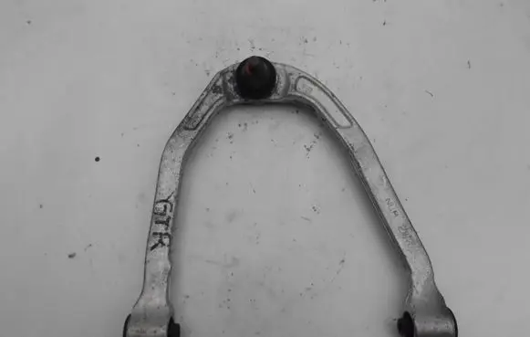 Nissan Almera Tino Rear control arm 65566556