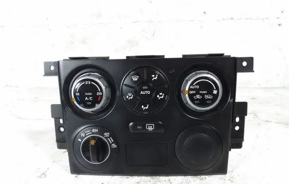 Suzuki Grand Vitara II Climate control unit 39510-64J0
