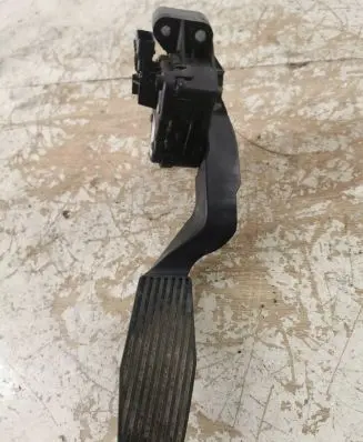 Opel Zafira A Accelerator throttle pedal 9202341 6PV00811400