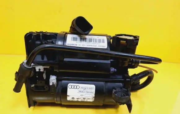 Audi A8 S8 D3 4E Air suspension compressor/pump 4E0616005F