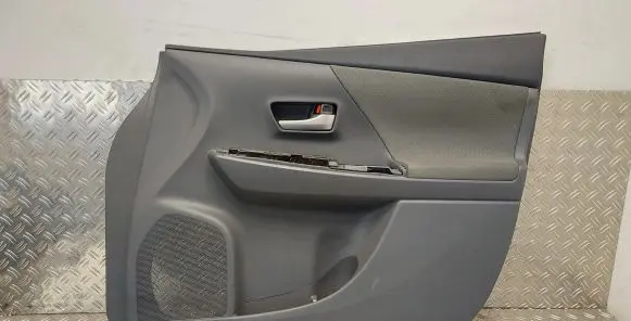 Toyota Prius+ (ZVW40) Front door card panel trim 6761047280 67763G030