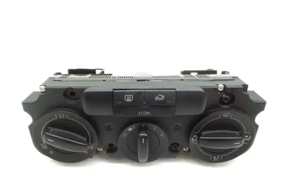 Volkswagen PASSAT B6 Climate control unit