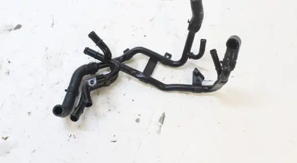 Coolant pipe/hose