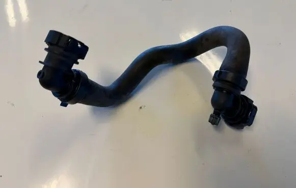 Peugeot Partner III Engine coolant pipe/hose 9684684280