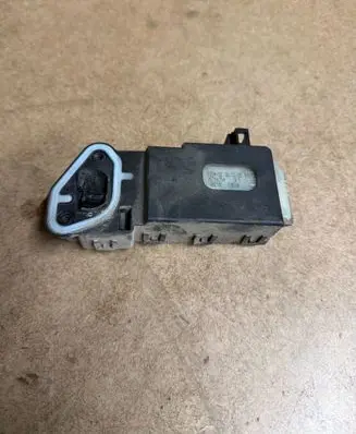 Volvo V50 Fuel tank cap lock 30716754