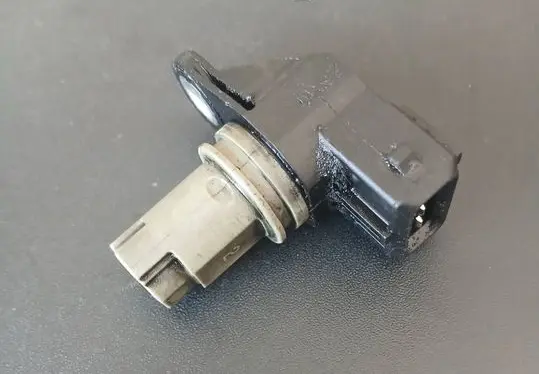 Renault Master II Camshaft position sensor 8200780528