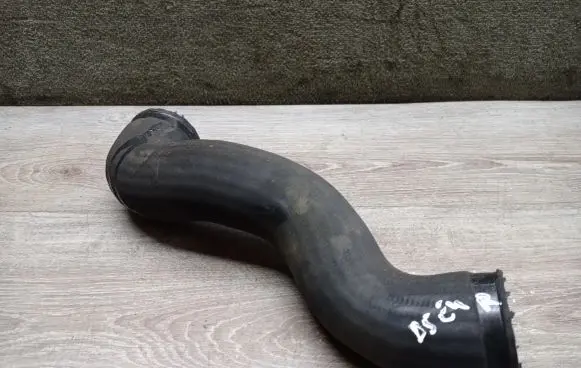 Volvo S60 Intercooler hose/pipe