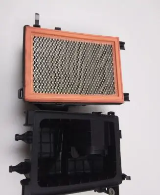 Nissan Pulsar Air filter box 70556249 70563376