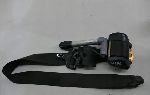 Mercedes-Benz S W126 Front seatbelt