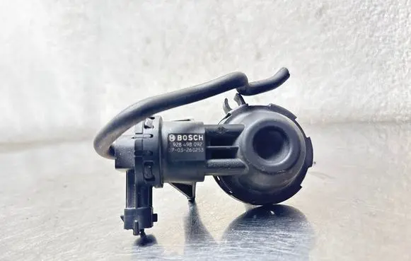 Opel Corsa C Valve vacuum 1928498092 0703260253