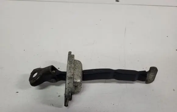 Toyota RAV 4 (XA30) Front door check strap stopper