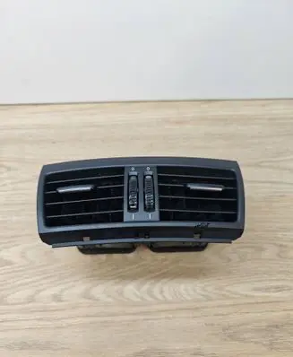 Rear air vent grill