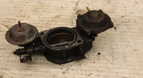 Mitsubishi Pajero Throttle valve