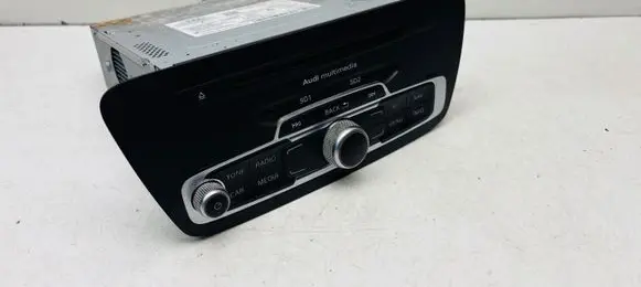 Audi Q3 8U Radio/CD/DVD/GPS head unit 8U0035193B 8U0035193A