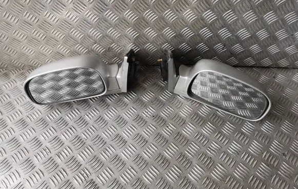 Hyundai Santa Fe Front door electric wing mirror 