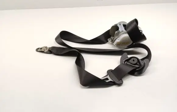 Mercedes-Benz C W206 Front seatbelt