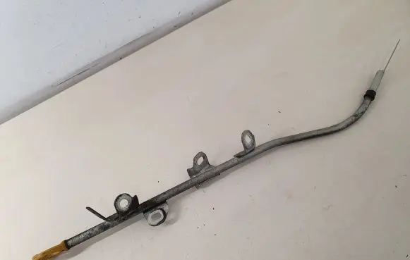 Toyota Avensis T270 Oil level dip stick 