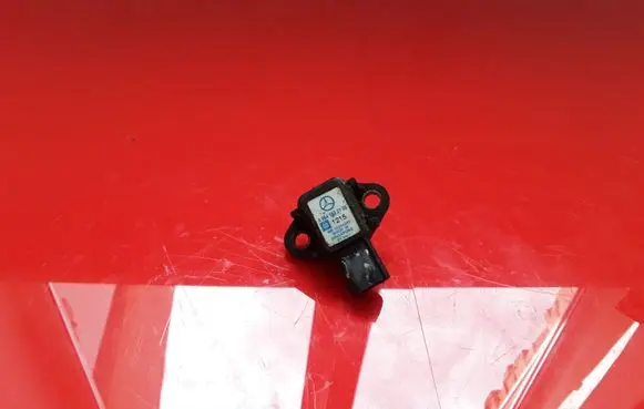 Mercedes-Benz E W211 Air pressure sensor A0041533128