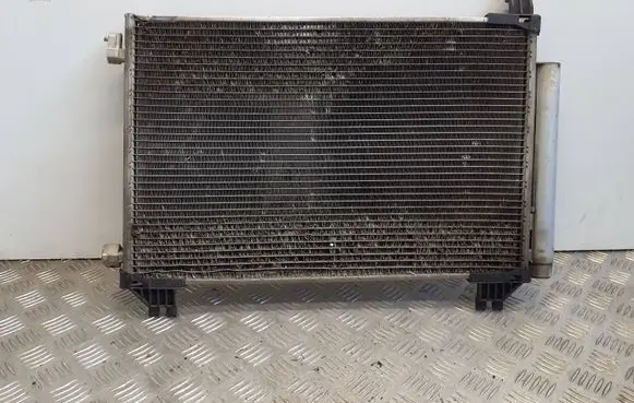 Toyota Yaris A/C cooling radiator (condenser)