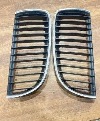 BMW 3 E90 E91 Front grill 7120008 7120007