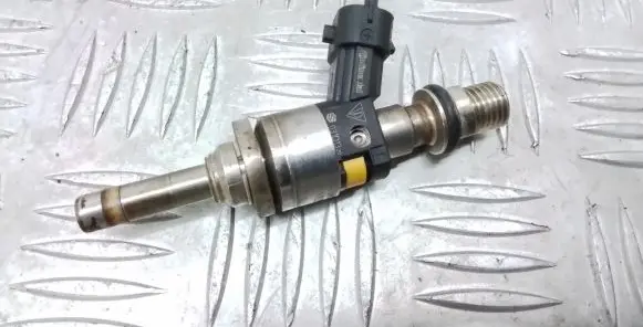 Porsche Cayenne (92A) Fuel injector 94811012882