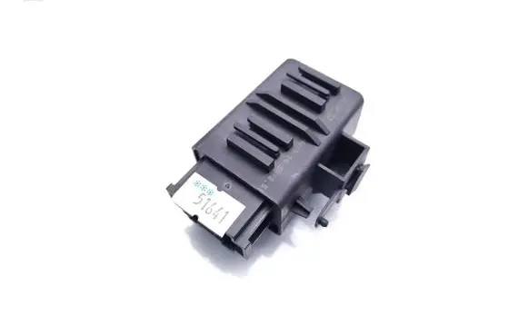Volkswagen Touareg I Seat heating relay 1Z0959772B