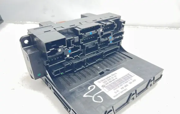Mercedes-Benz C W203 Fuse module 2035454101 5DK00848544