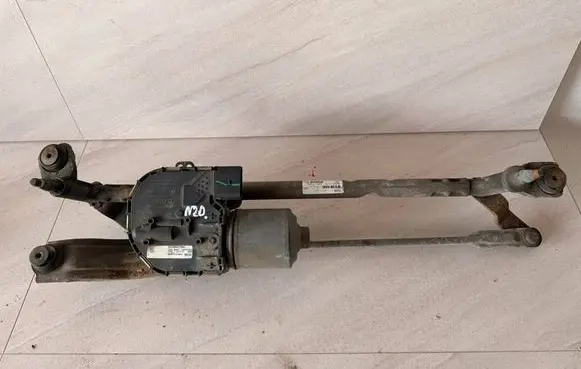 Volkswagen Golf VII Front wiper linkage and motor 5G1955023C 5G1955119A