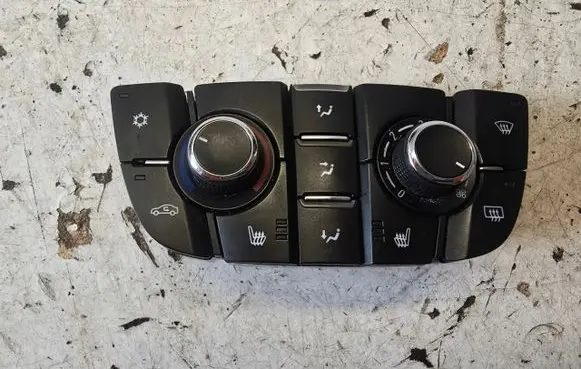 Opel Astra J Climate control/heater control trim 13346094