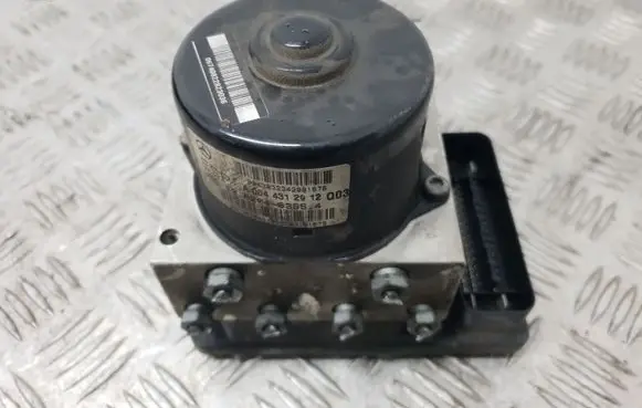Mercedes-Benz C W203 ABS Pump A0044312912 A0325459132