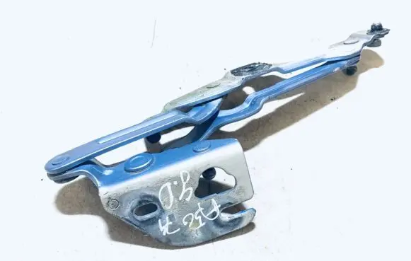 Volkswagen PASSAT B5 Tailgate/trunk/boot hinge 8d5827302c