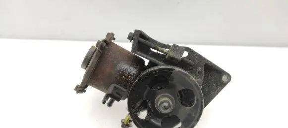 Subaru Forester SF Power steering pump 47801002