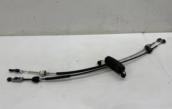 Opel Insignia B Gear shift cable linkage 55504471