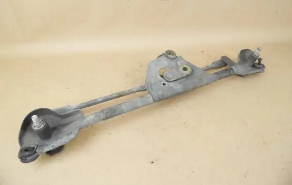 Suzuki Liana Front wiper linkage 